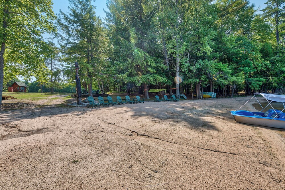 Beach + Game Room Access: Lakefront Levering Cabin