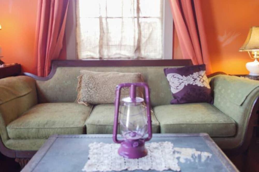 L'Auberge Inn