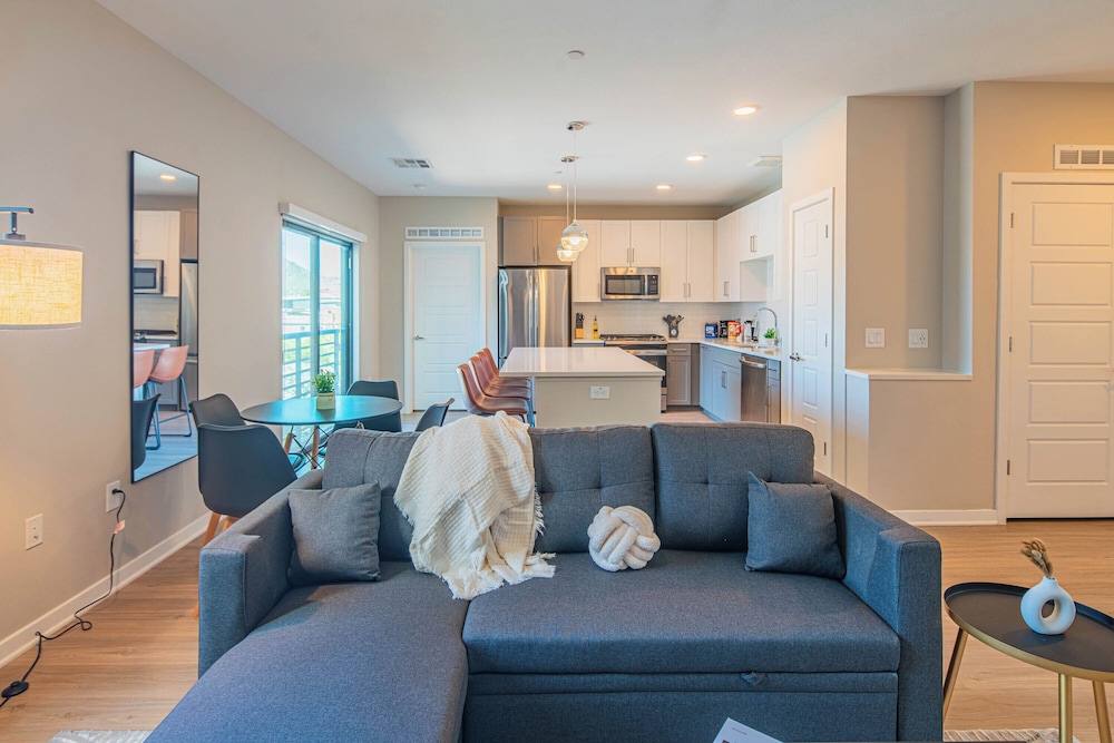 ROVE LIVING/KL - Alta North Central