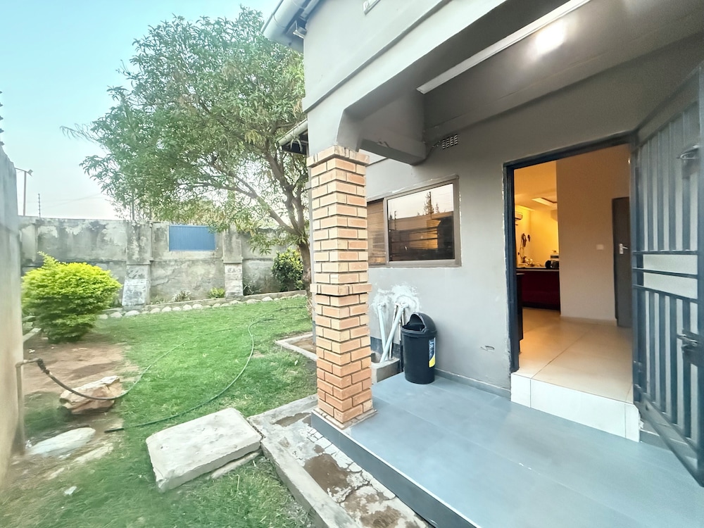 Spacious & Modern 3-bedroom Foxdale
