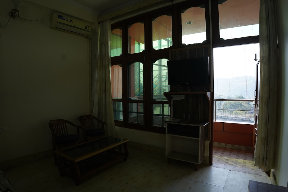 Besillio Grand Hotel and Restaurant