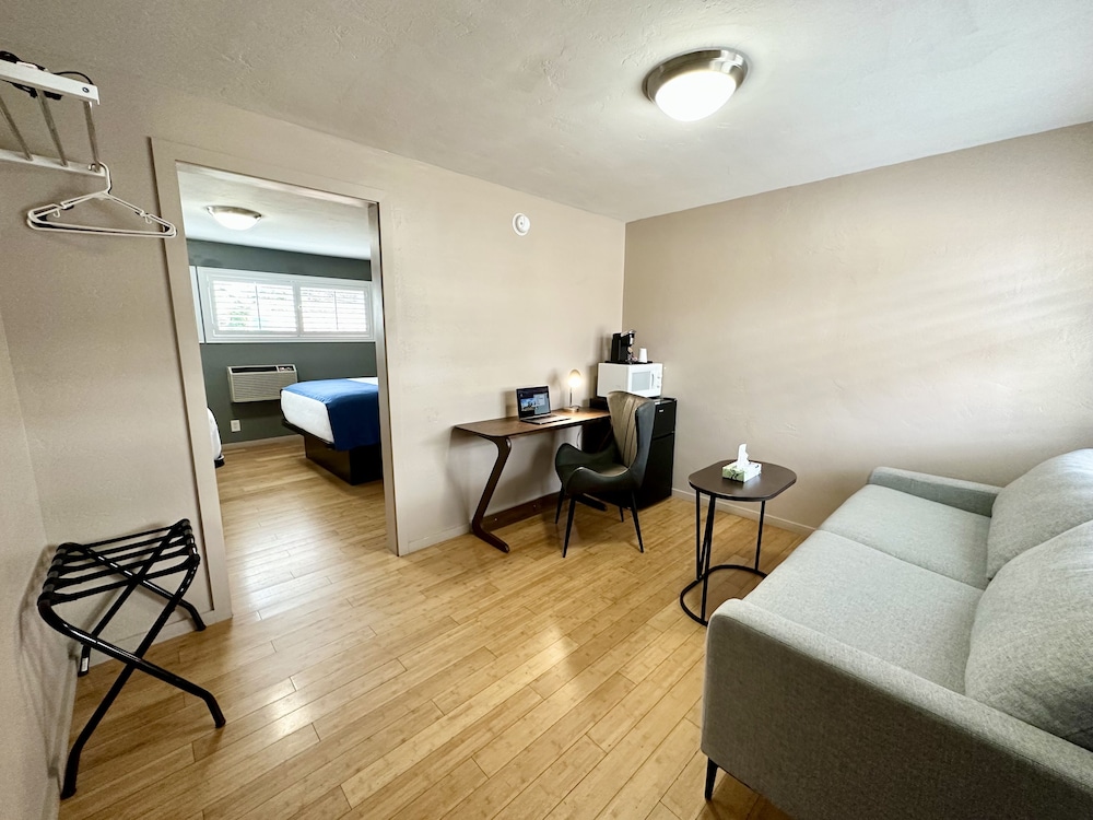 Ashland Vacations - Ashland Motel - Oregon - Property Image 16