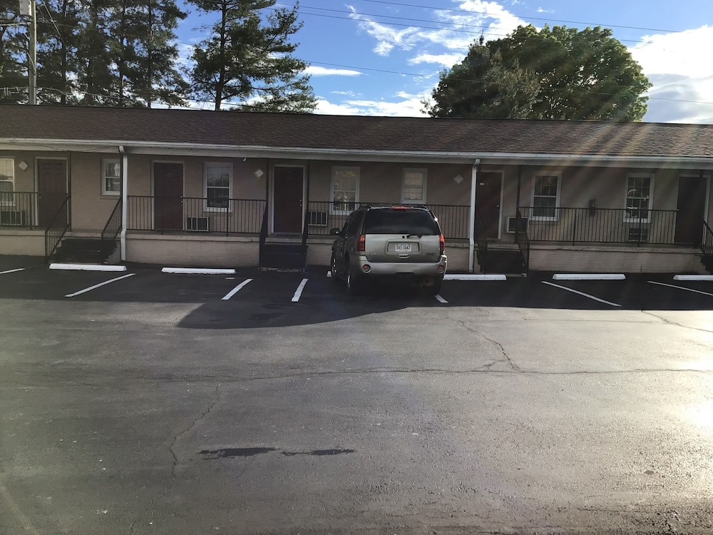 Skyland Inn