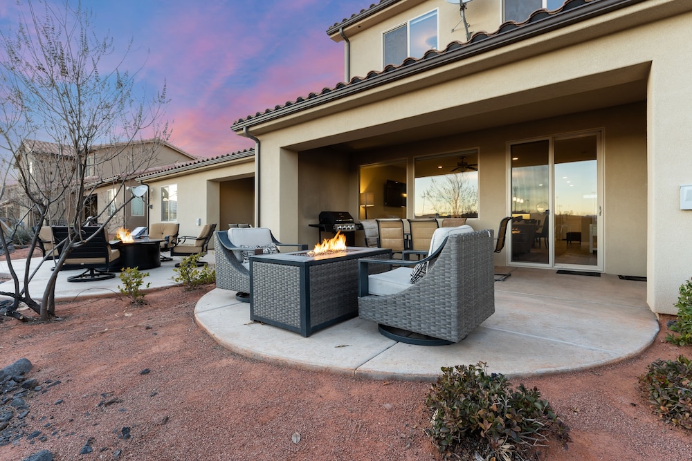 Double The Fun 7 Bedroom Home view 5