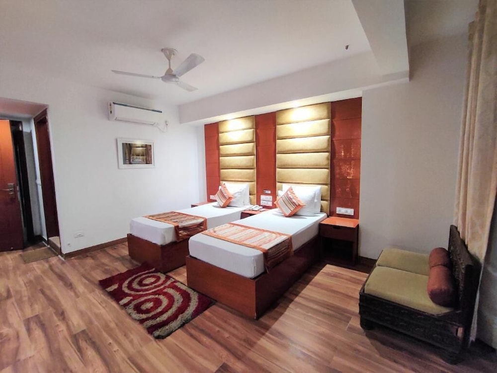 The Angel Hotel And Suites