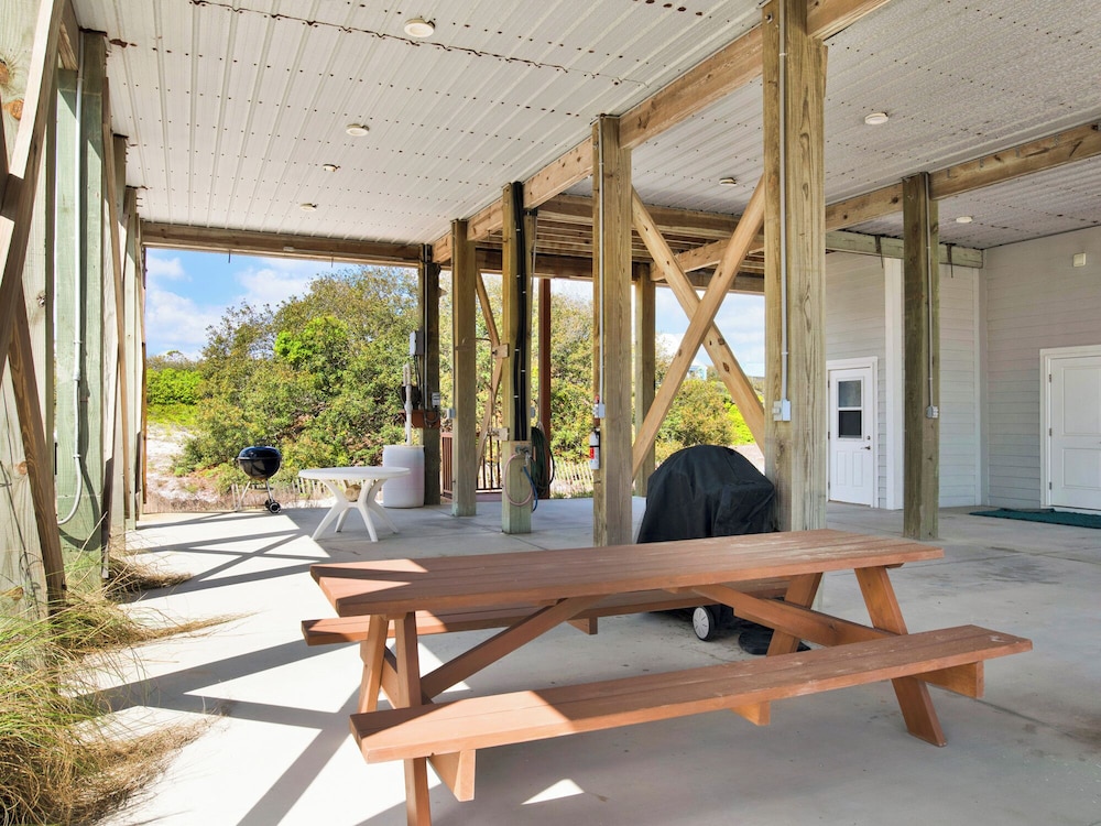 Barefeet Retreat by Southern Vacation Rentals