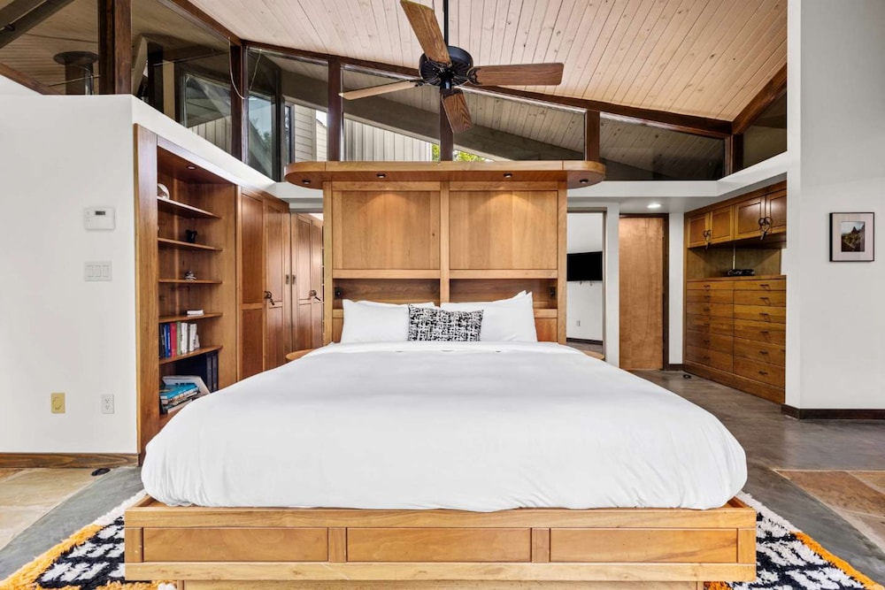 Belltop Architectural Wonder on Private Mountain