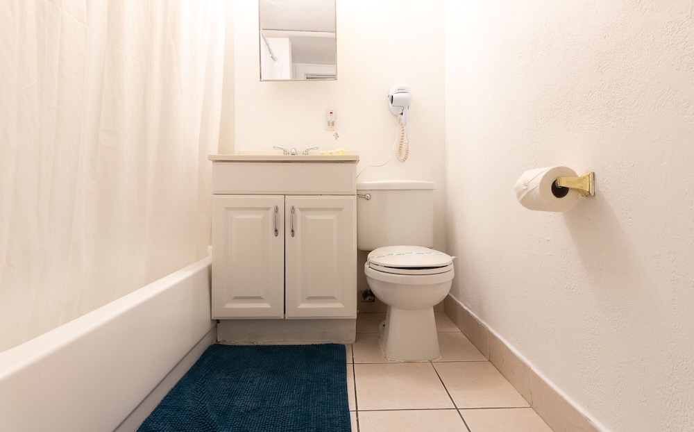 551 City View Hollywood - Image 5