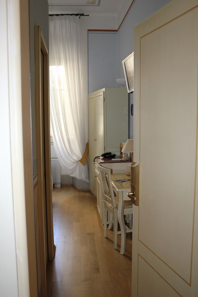 Photo 52