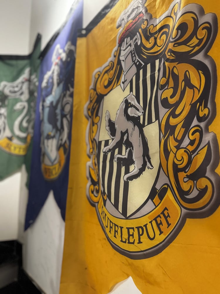 The Hidden Hogwarts - Nearly Bui Vien