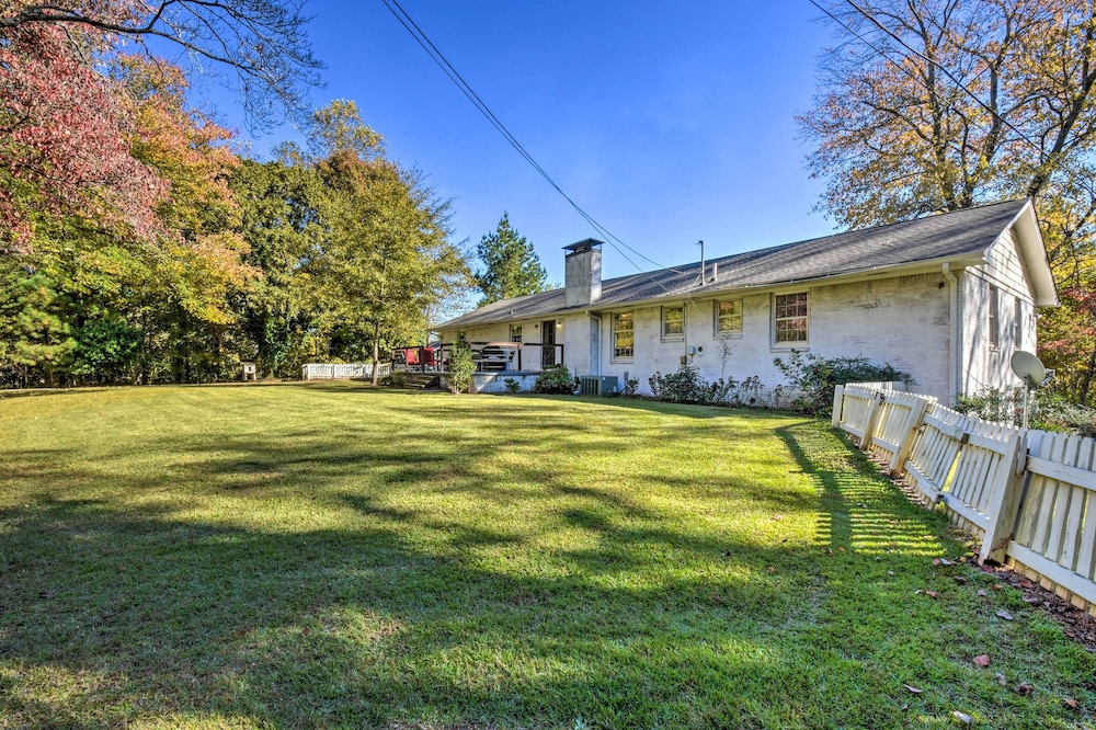 Mod 'stable House' on 10 Acres, Walk to Lake! view 3