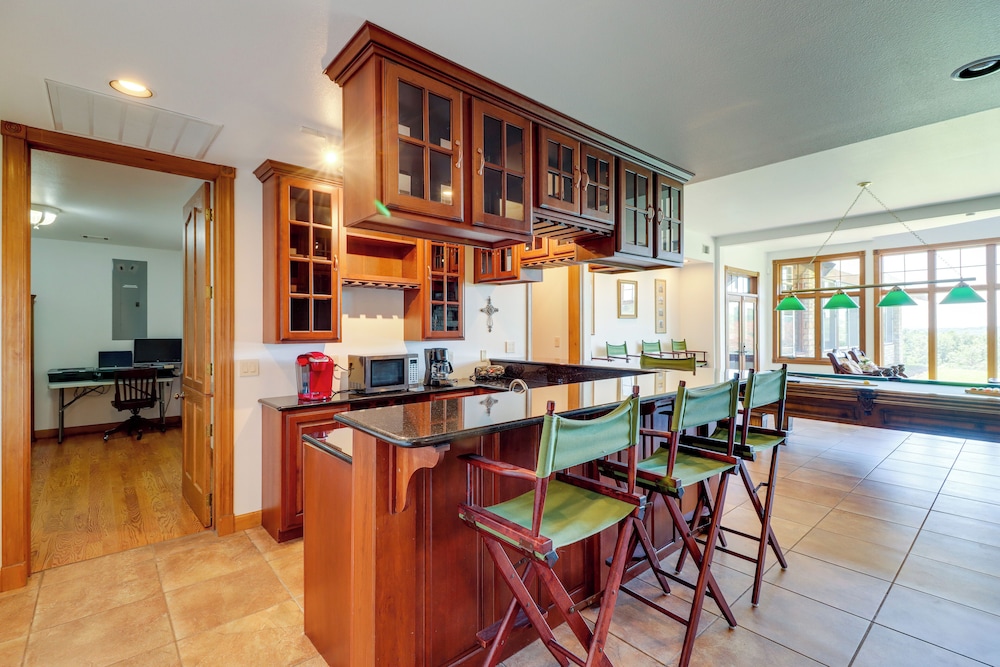 366 Shared Acres, Lake Access: Ozark Getaway!