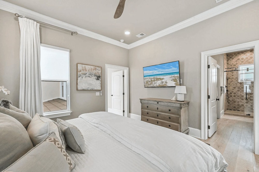 Skinny Love 30a by Avantstay Private Heated Pool Block to the Beach