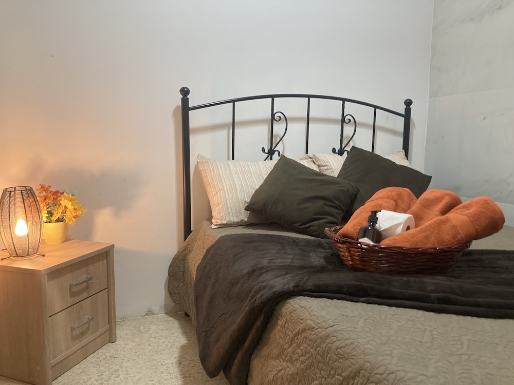 Charming Central Townhouse in Sliema view 3