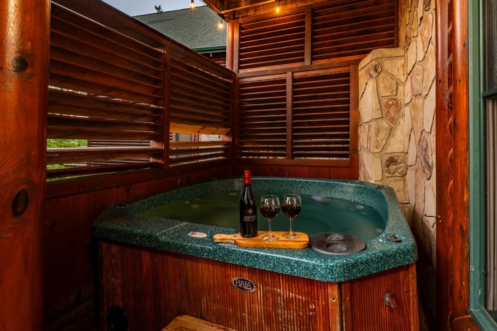 Amazing Views w Gameroom Hot Tub Pool