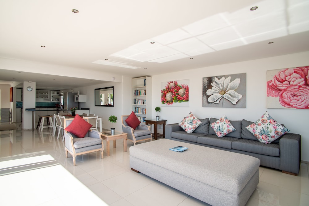 Funkey Villas