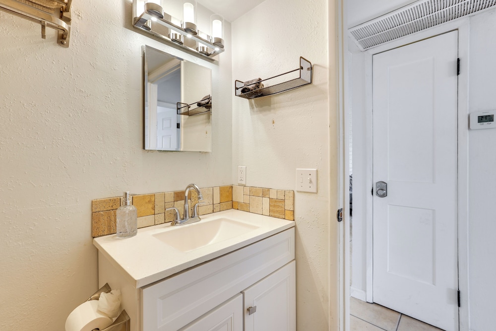 Glendale Unit w/ Private Yard Near Sports Venues!