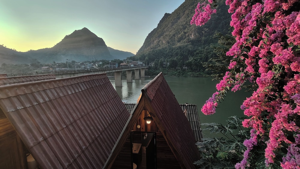 Pont Inn Nong Khiaw