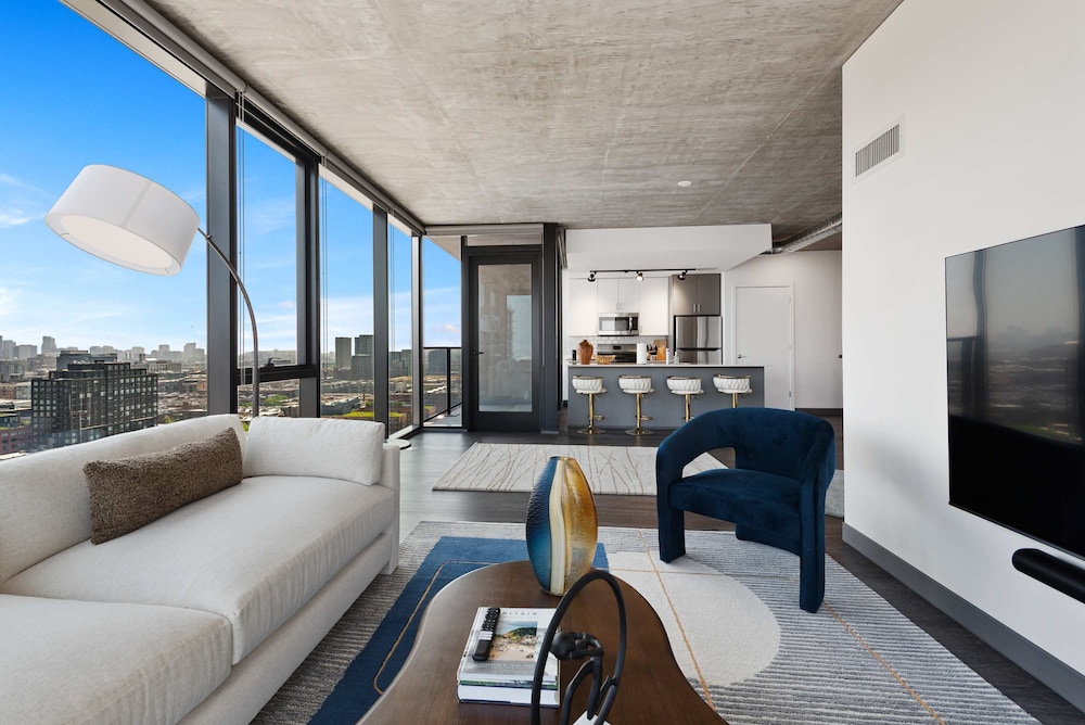 Cloud9 4apt in Building Fultonmkt The Cubist