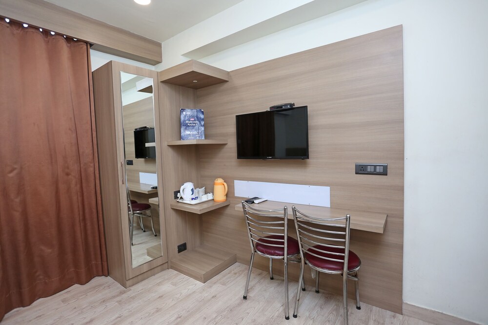 OYO 5663 GS Inn