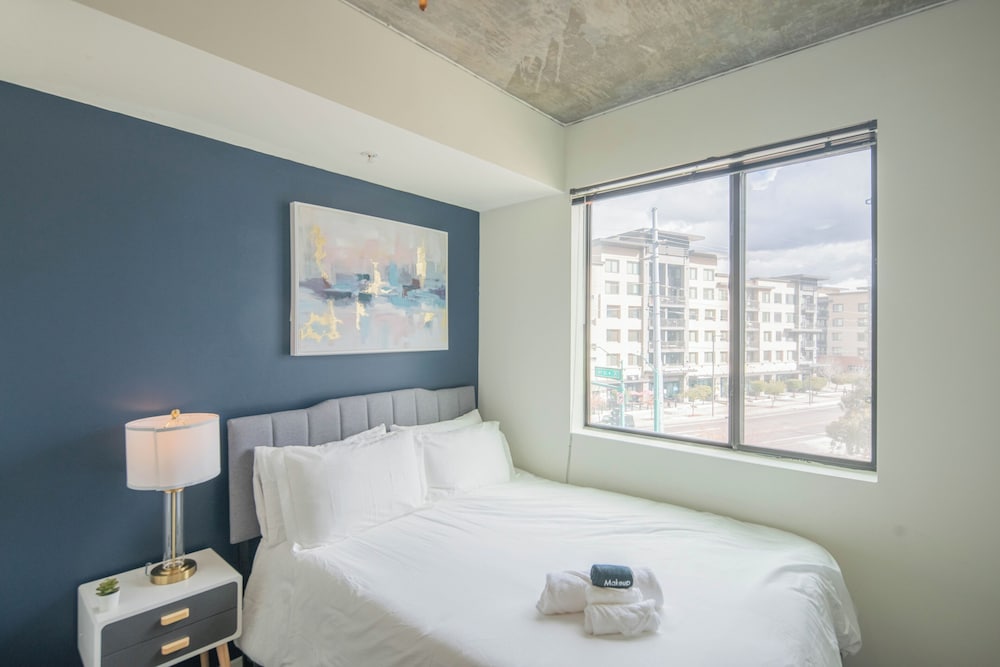ROVE LIVING/KL - Roosevelt Point