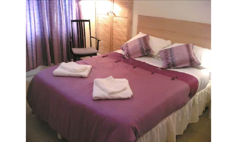 Oxford Vacations - Athena Guest House - Property Image 28
