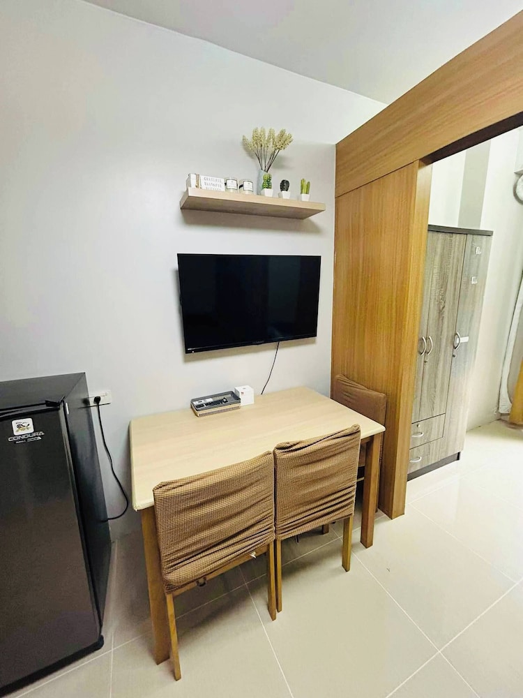 Vibrant Pasay City Apartment for Rent - Perfect Home Base Front of Mall of Asia