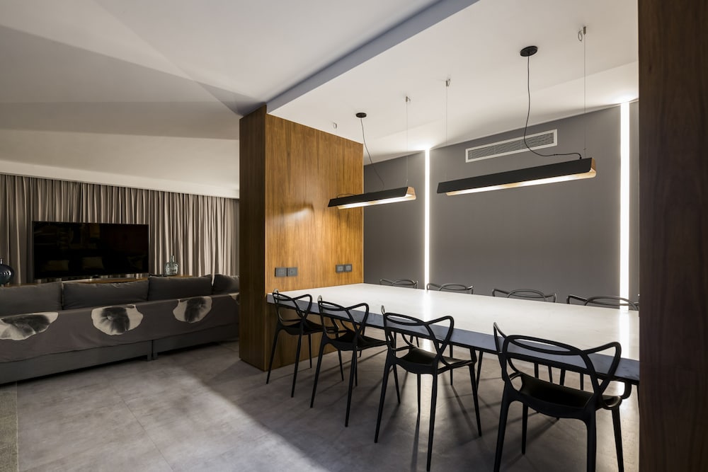 meeting & event spaces