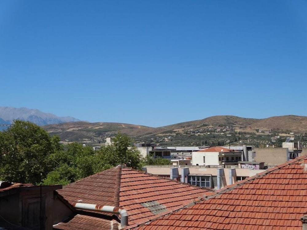 Midia Suites