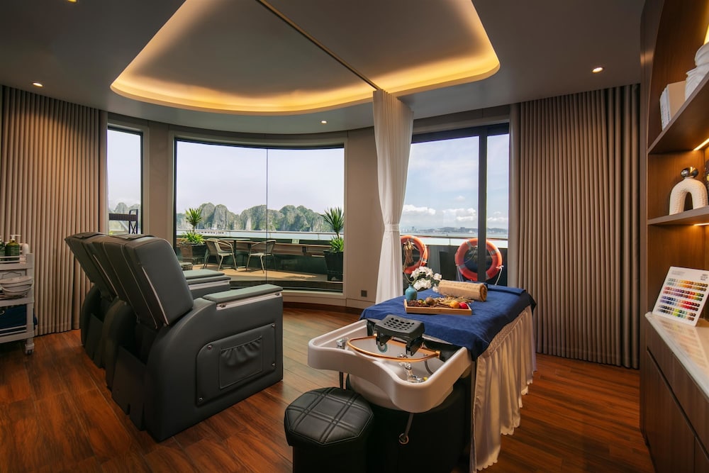 Calista Luxury Cruise
