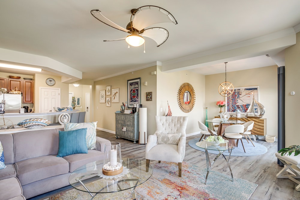 Walkable Condo w/ Drawbridge Views in Cambridge