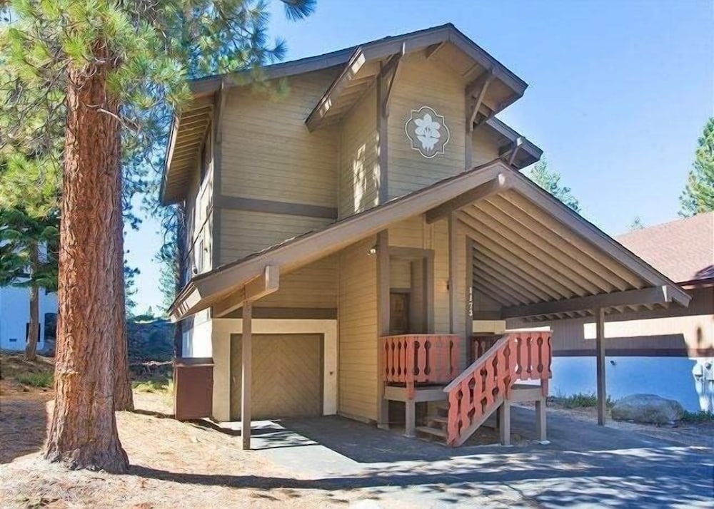 1173 Timber Lane 4 Bedroom Home