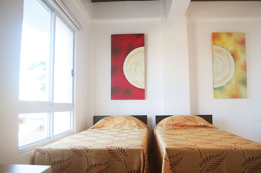 Aurora 2013 Guest House