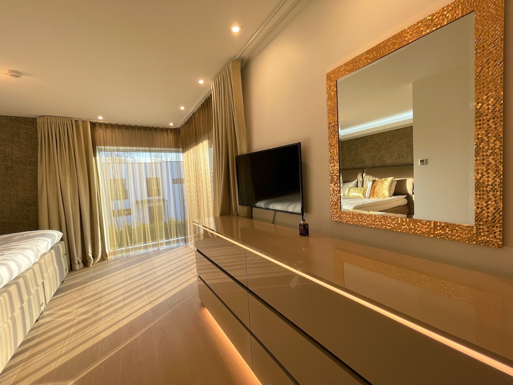 Magnolia House - Indoor Pool and Sauna