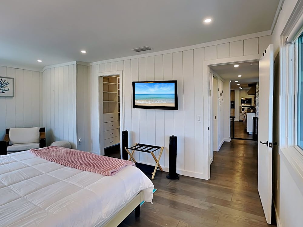 Ocean Commotion by Distinctive Beach Rentals