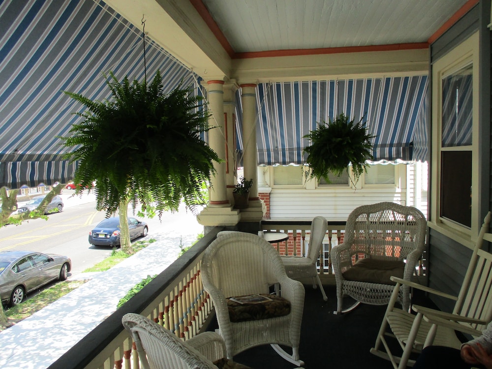 The Bayberry Inn