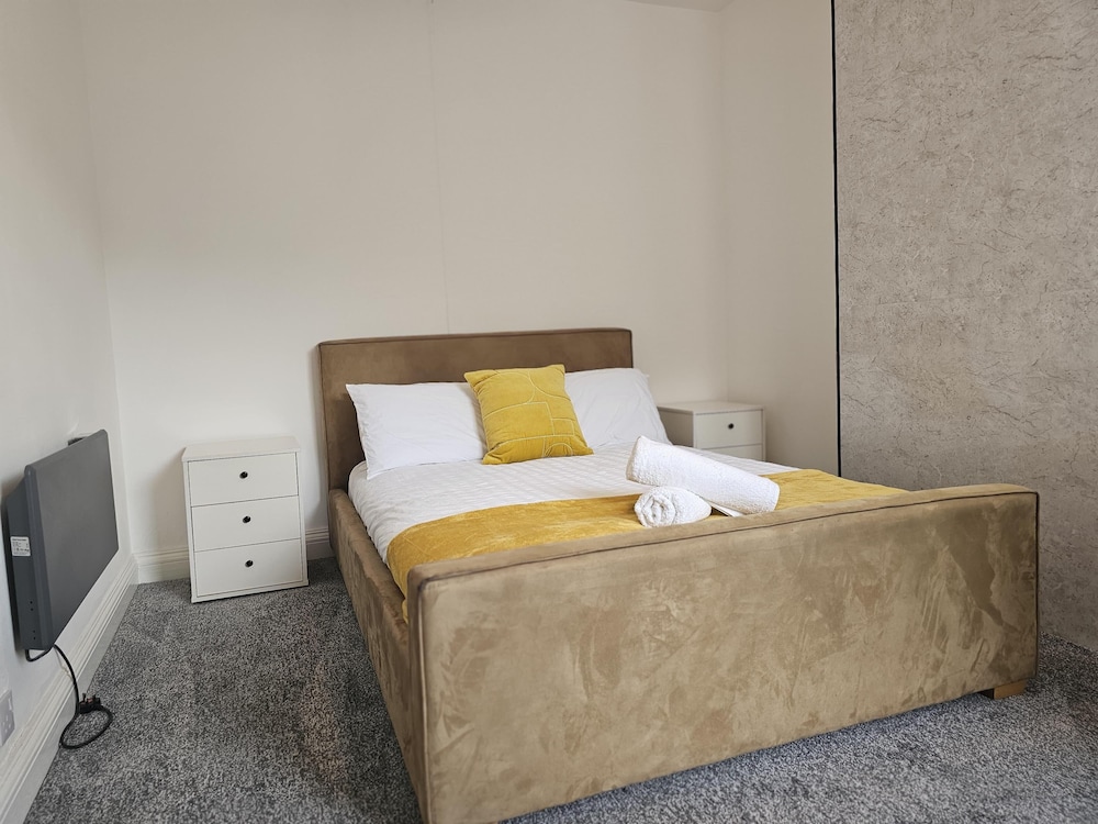 Housesleeps6-garden-freeparking-wifi-cityretreat