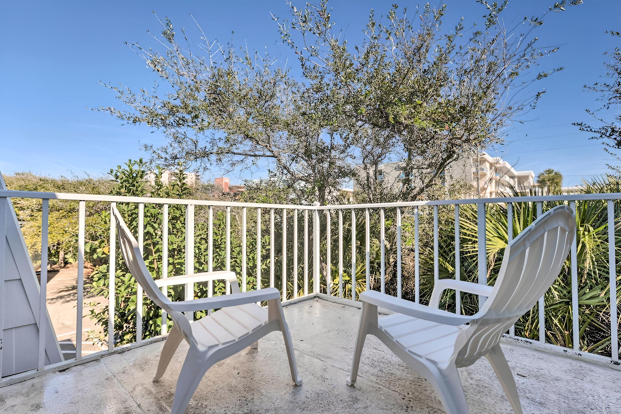 Condo w/ Amenities: Walk to New Smyrna Beach! view 2