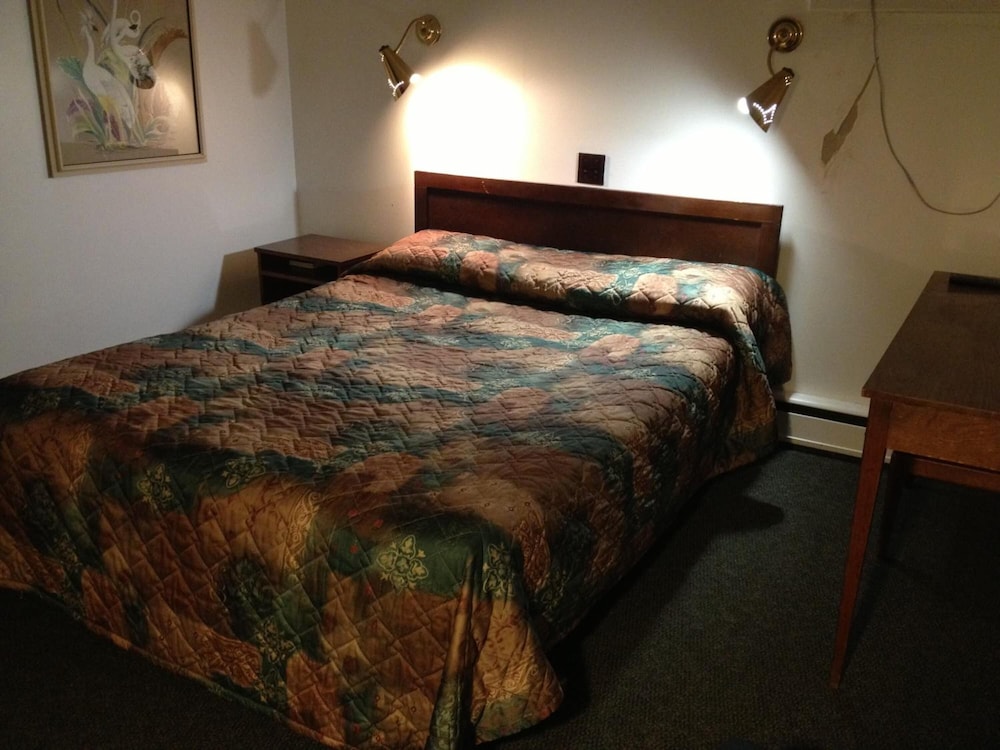 Pleasant Manor Motel