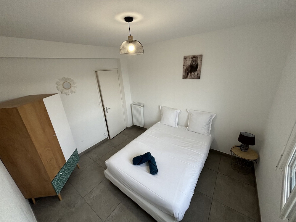 Modern Apartment for 9 in Loire