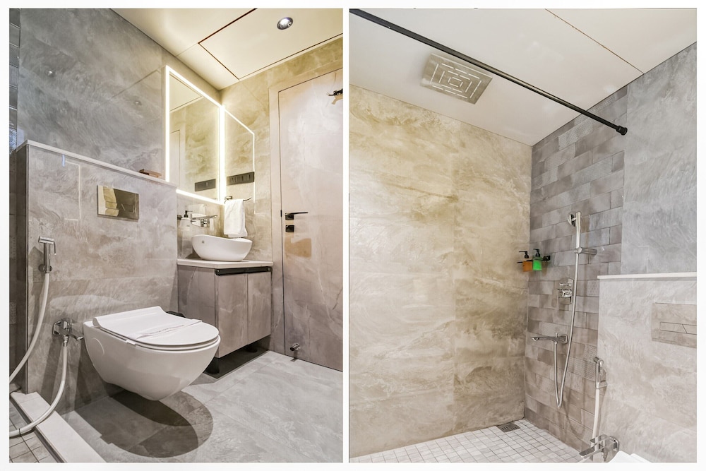 Deluxe Double Stays Near Paridh Crossing