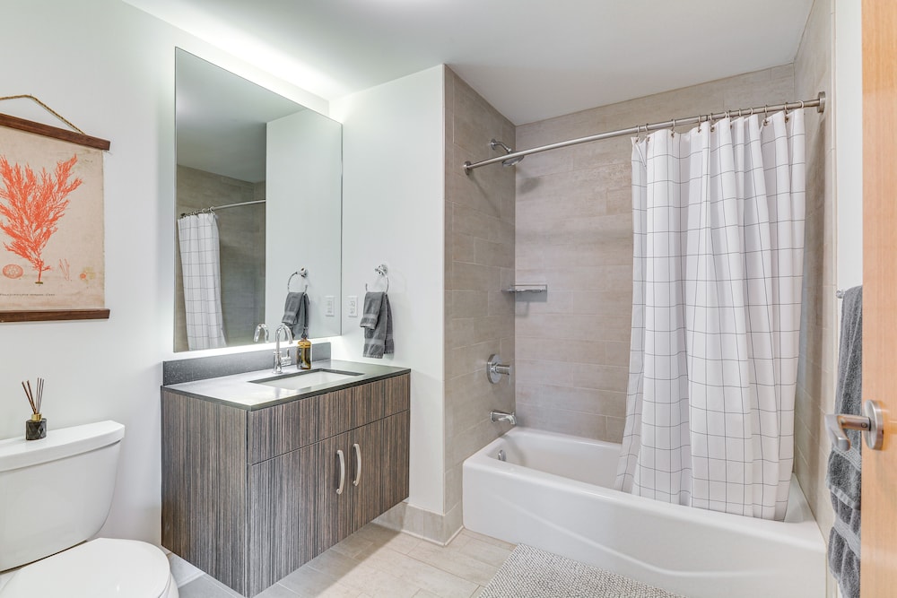 Modern Springfield Apartment ~ 7 Mi to Downtown!