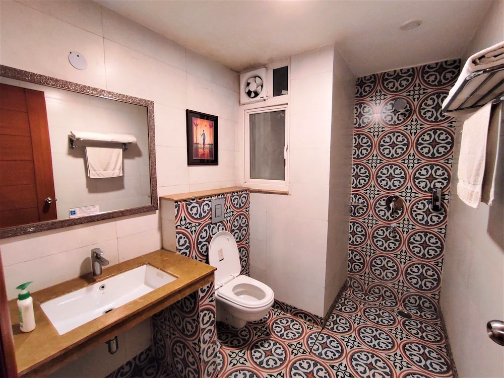 The Angel Hotel And Suites