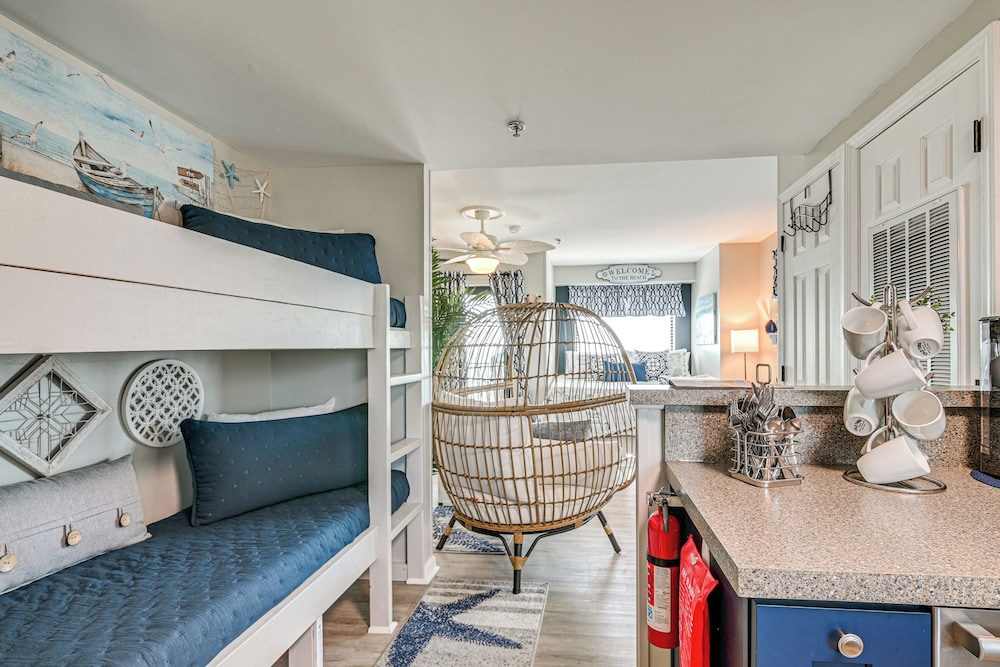 Pools, Hot Tubs & Ocean Access: Myrtle Beach Condo