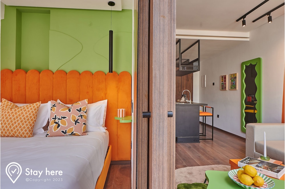 Best Location New Apt Full Amenities