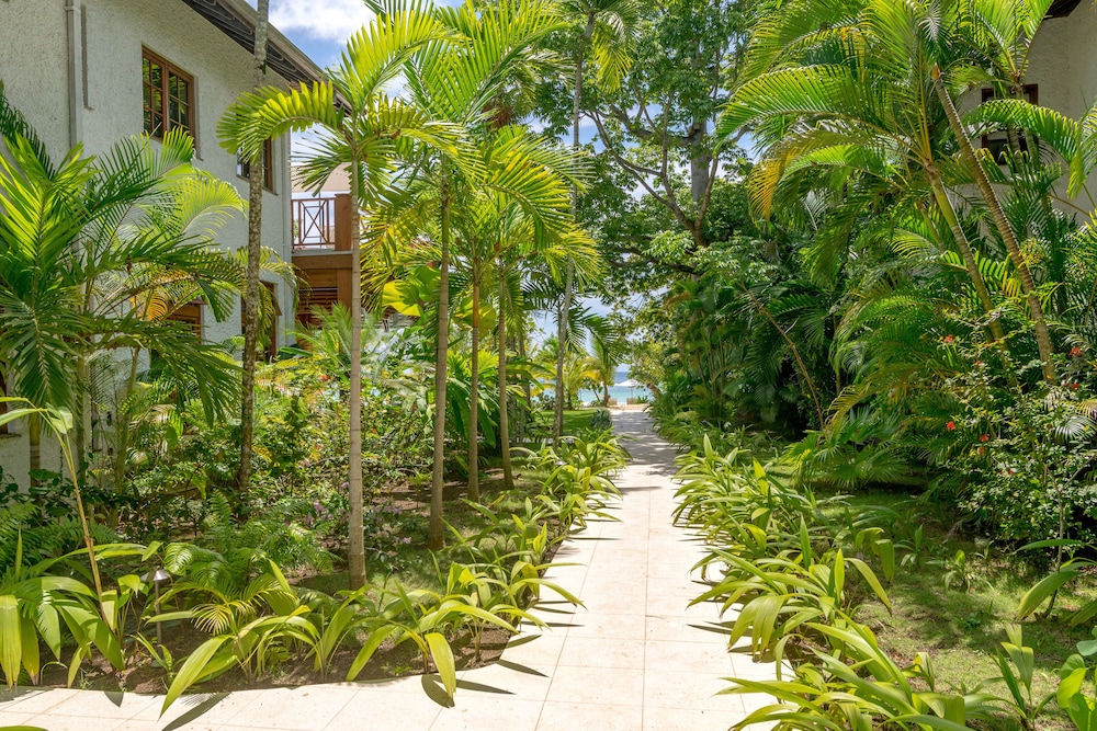 Idle Awhile Villas