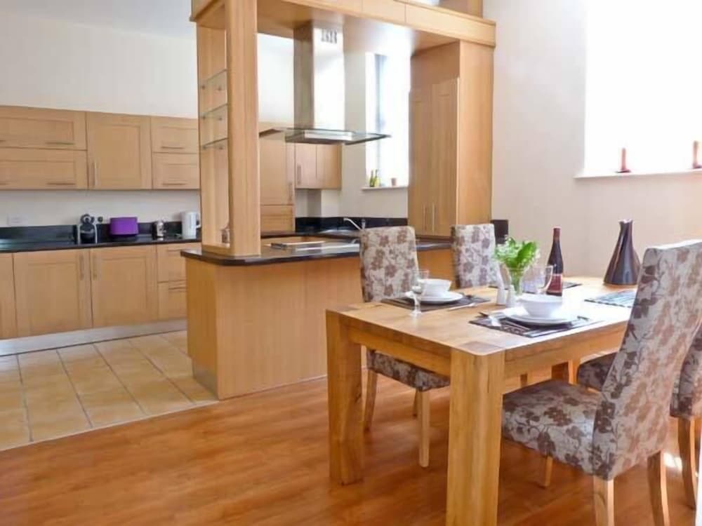 2 Cark House