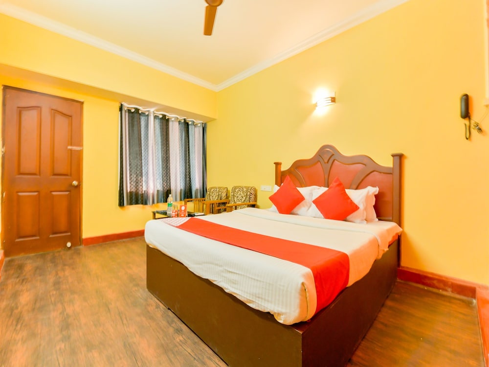 OYO 5237 Island Lake Resort
