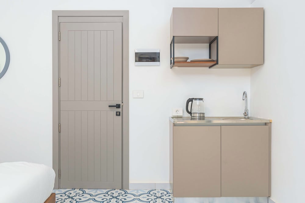Stairway - Cozy Studios In Mar Mikhael