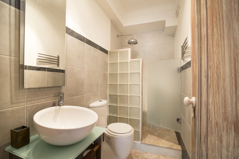 Grand Parliment Duplex by Homing